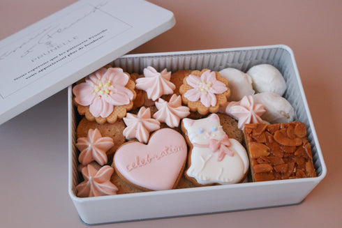 さくらのクッキー缶 プリュねこ