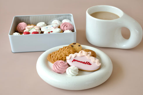 1st Anniversary クッキー缶