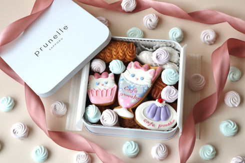 カフェプリュねこのプレミアムクッキー缶