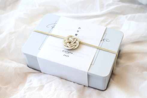 お正月のプレミアムクッキー缶