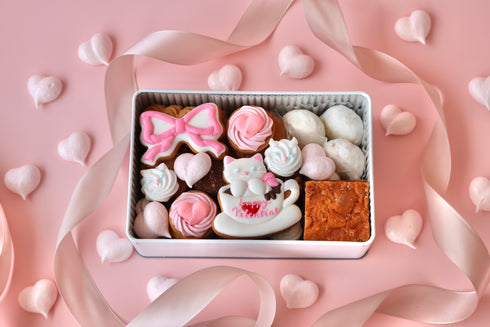 バレンタインのプレミアムクッキー缶