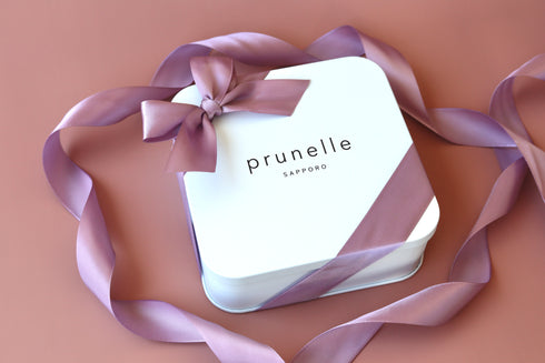 ラベンダーのプレミアムクッキー缶