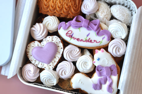 ラベンダーのプレミアムクッキー缶