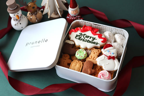ねこのChristmasプレミアムクッキー缶