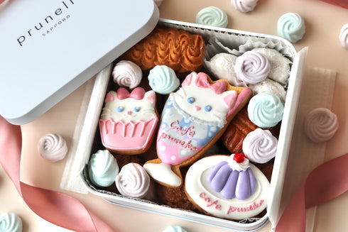 カフェプリュねこのプレミアムクッキー缶