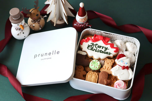 ねこのChristmasプレミアムクッキー缶