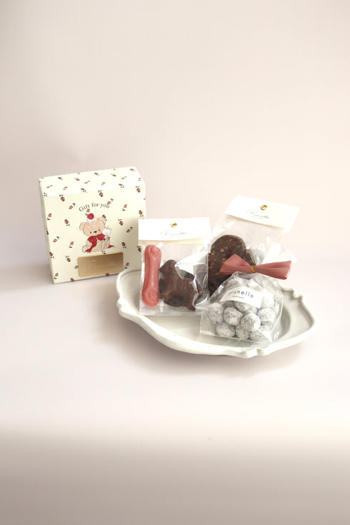 NAPPYコラボ テディベア ギフト BOX(焼菓子&チョコレートの詰め合わせ)