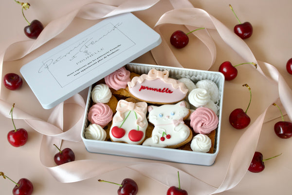 1st Anniversary クッキー缶