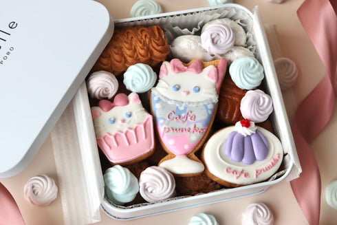 カフェプリュねこのプレミアムクッキー缶