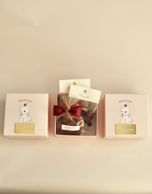 NAPPYコラボ ねこギフト BOX(焼菓子&チョコレートの詰め合わせ)