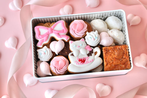 バレンタインのプレミアムクッキー缶