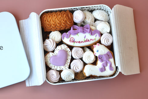 ラベンダーのプレミアムクッキー缶