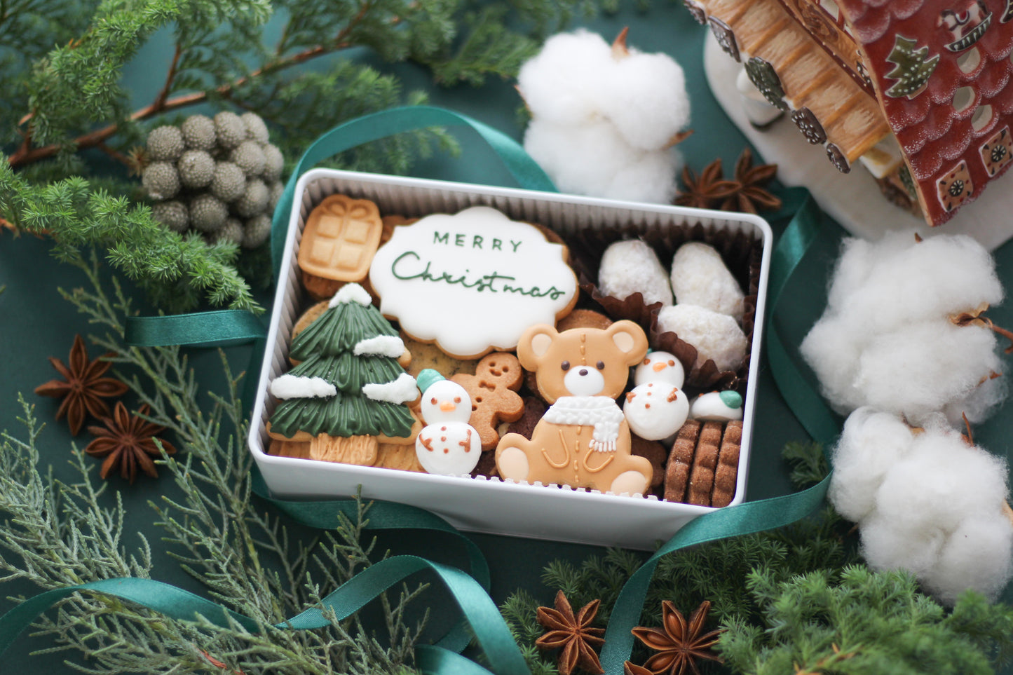 12月のプレミアムクッキー缶　-Christmas-